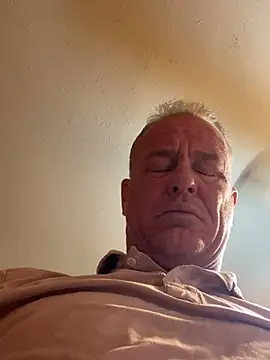 Snapshot of hintly chatting on February 18, 12:56 pm hintly online show from February 18, 12:56 pm