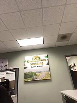 hintly online show from March 31, 9:59 pm