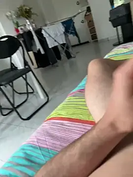 Snapshot of l-implacable chatting on March 12, 12:57 pm l-implacable online show from March 12, 12:57 pm