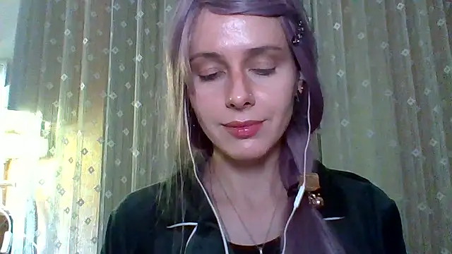 LuminousLady online show from February 12, 11:20 pm
