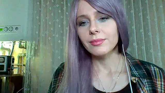 LuminousLady online show from February 16, 10:32 pm