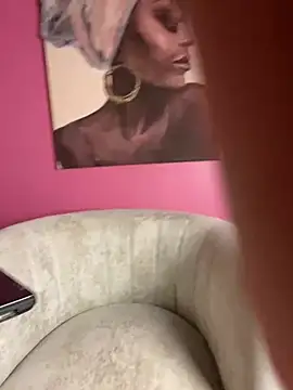 Snapshot of Valu_euphoria chatting on March 22, 7:20 pm Valu euphoria online show from March 22, 7:20 pm