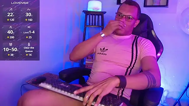 XhaseFoX online show from February 6, 3:37 am