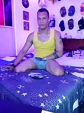 XhaseFoX online show from March 2, 11:20 pm