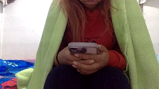 sharonlopez9611 online show from December 18, 3:01 am