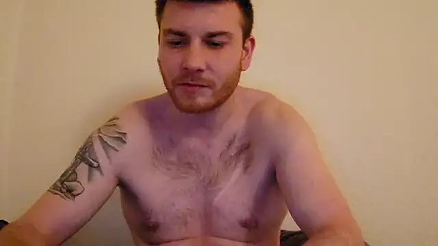 Snapshot of Foxtrott_242 chatting on February 8, 12:14 am Foxtrott 242 online show from February 8, 12:14 am