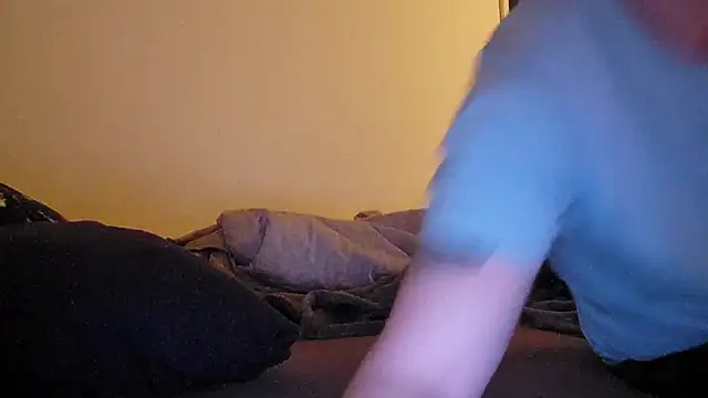 Snapshot of Foxtrott_242 chatting on March 5, 1:45 am Foxtrott 242 online show from March 5, 1:45 am