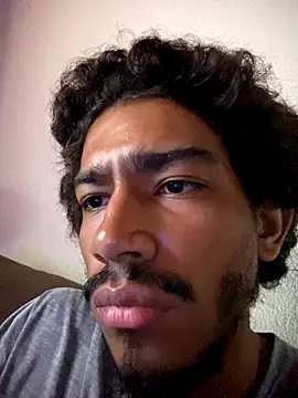 Mineirinho043 online show from November 20, 10:15 am