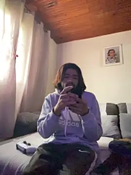 Mineirinho043 online show from May 17, 7:10 pm