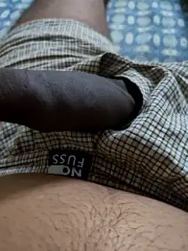 Snapshot of dirtydickhyd chatting on April 3, 2:31 am dirtydickhyd online show from April 3, 2:31 am