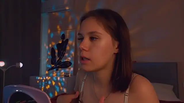 Snapshot of Mia_Luw chatting on September 24, 9:45 am Mia Luw online show from September 24, 9:45 am