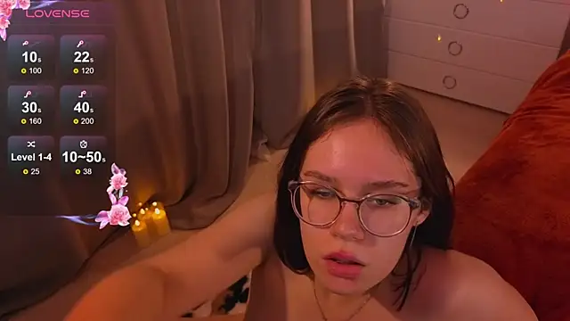 Snapshot of Mia_Luw chatting on October 21, 3:46 pm Mia Luw online show from October 21, 3:46 pm