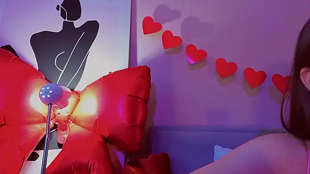 Mia Luw online show from February 17, 3:25 am