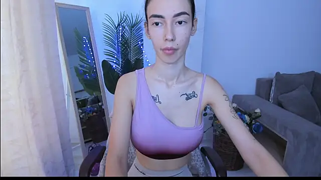 Celine Roxelle online show from September 20, 1:01 pm