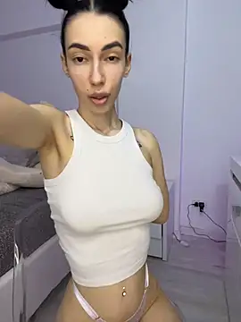 Celine Roxelle online show from March 9, 9:41 pm