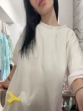 Celine Roxelle online show from March 12, 4:02 pm