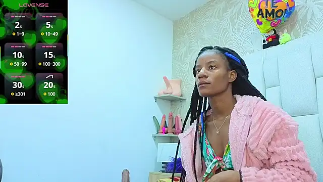 dafnnelewis online show from June 25, 11:15 am