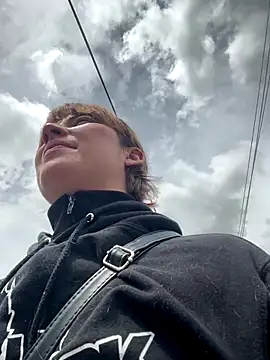 Maggie Geller online show from November 24, 4:29 pm