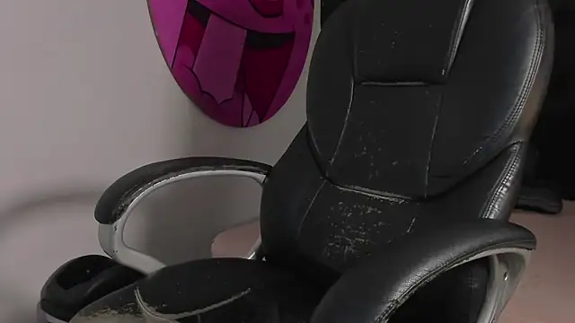 ISAAC CRYSTON online show from October 17, 7:38 pm