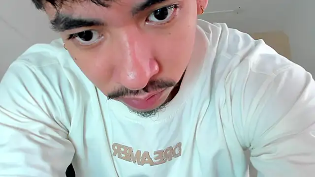 ISAAC CRYSTON online show from January 8, 8:11 pm