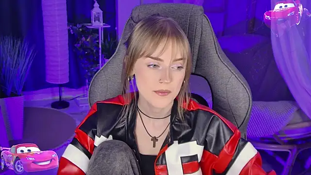KiraMontoya online show from May 15, 11:23 pm