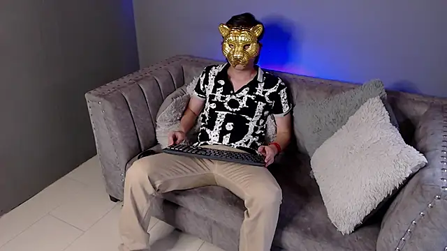 Golden-Boyy online show from February 10, 11:57 am