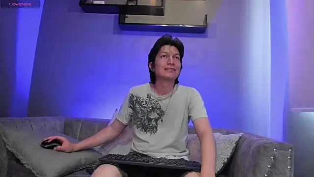 Golden-Boyy online show from February 28, 11:58 am