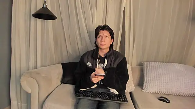 Golden-Boyy online show from March 18, 12:03 pm