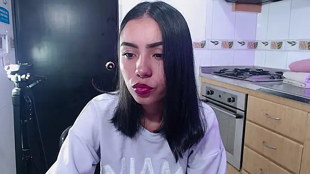 julieta fn online show from May 11, 3:29 pm
