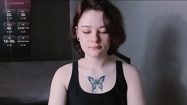 Cherry Bite  online show from February 6, 7:24 am