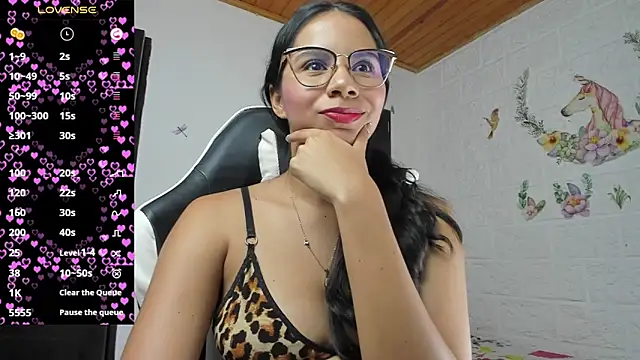 alisson hoffman05 online show from May 15, 11:01 pm