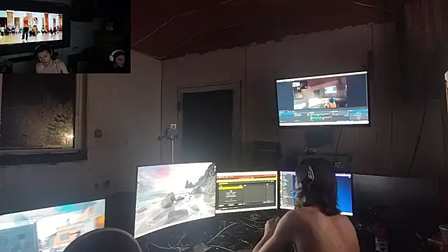 nuttyking2022 online show from February 10, 11:58 am