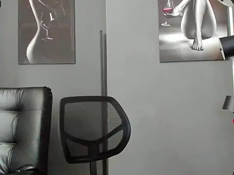 karlyjons12 online show from September 30, 4:45 pm