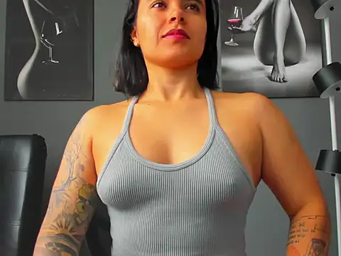 karlyjons12 online show from October 27, 4:22 pm