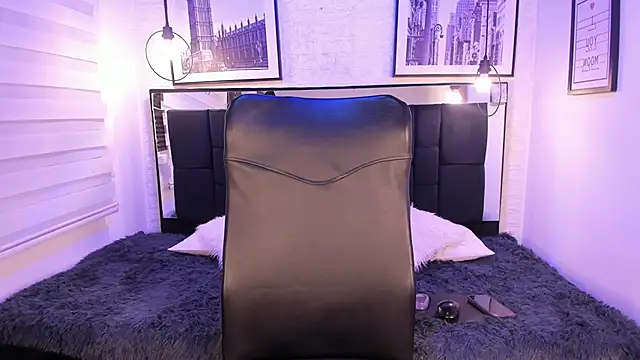 tylla  online show from October 22, 3:40 am