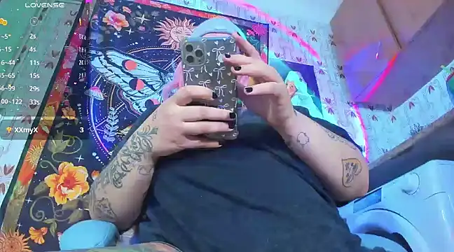 Snapshot of Banana_squirt chatting on February 21, 2:16 pm Banana squirt online show from February 21, 2:16 pm