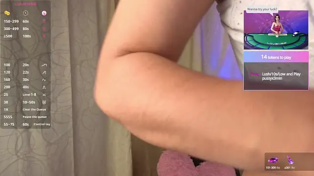 Snapshot of sophia_dumont chatting on March 22, 2:27 am sophia dumont online show from March 22, 2:27 am
