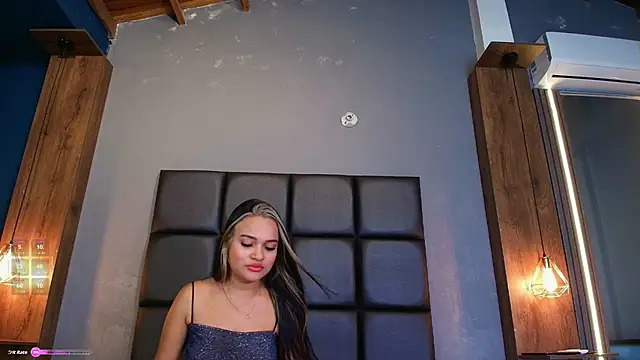  DANNA JONES online show from October 25, 6:46 pm