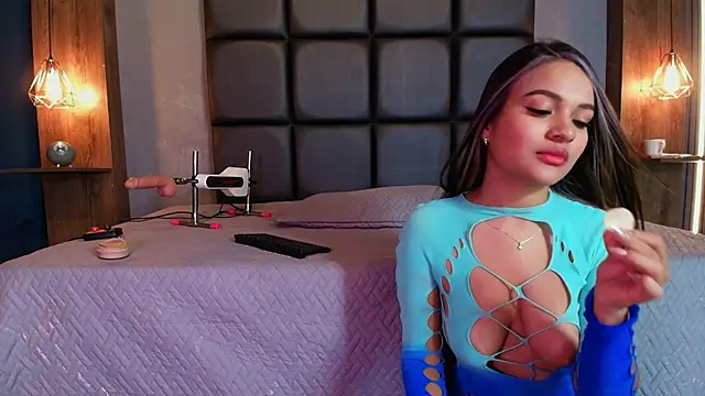  DANNA JONES online show from October 29, 12:13 am