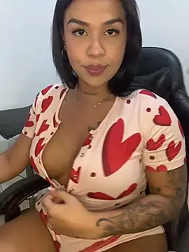Snapshot of tinalove7 chatting on February 20, 3:56 am tinalove7 online show from February 20, 3:56 am