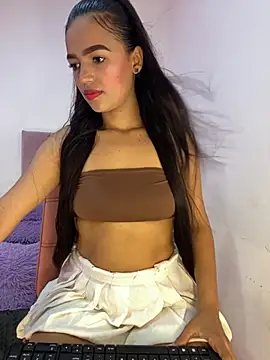 Snapshot of trex_x chatting on September 19, 6:52 pm trex x online show from September 19, 6:52 pm