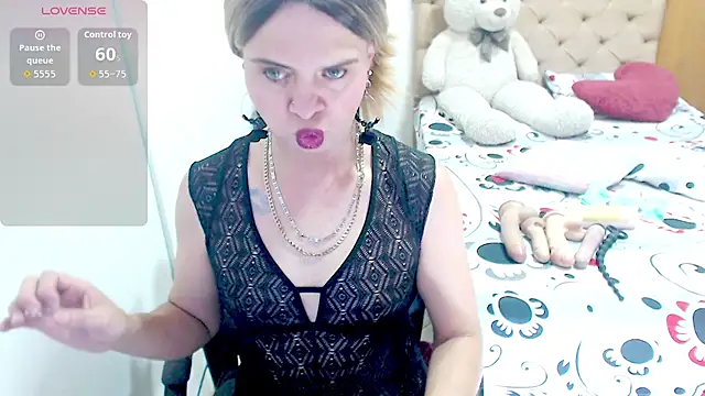 Dolldirtyxxx online show from September 10, 4:45 am