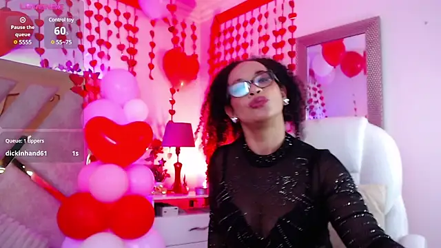 Cintiia Holmes online show from February 16, 5:48 pm