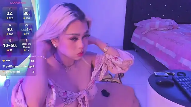 Snapshot of _Charlottequeen chatting on February 17, 1:25 am Charlottequeen online show from February 17, 1:25 am