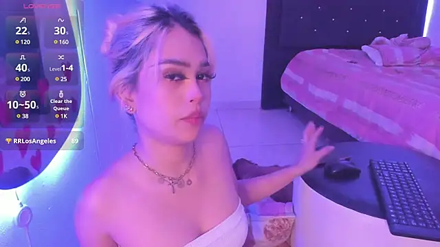 Snapshot of _Charlottequeen chatting on February 20, 4:18 am Charlottequeen online show from February 20, 4:18 am