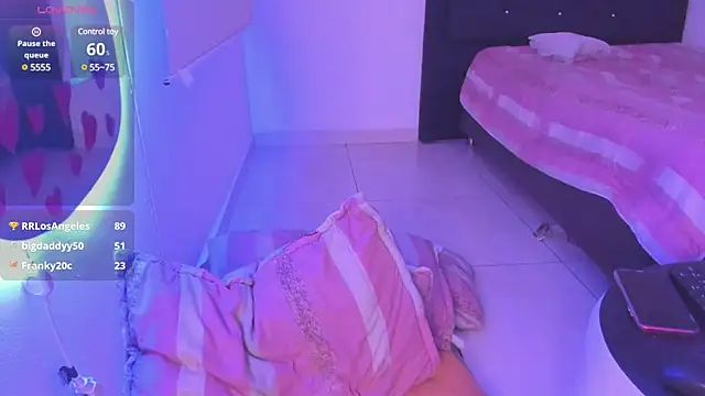 Snapshot of _Charlottequeen chatting on February 22, 2:06 am Charlottequeen online show from February 22, 2:06 am