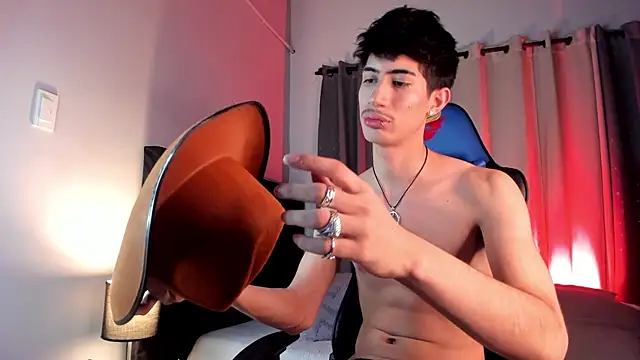 NovaaWheler online show from October 2, 9:11 pm