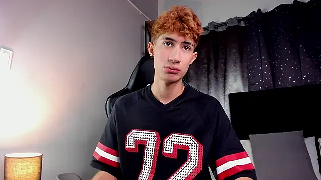 NovaaWheler online show from December 4, 7:00 pm