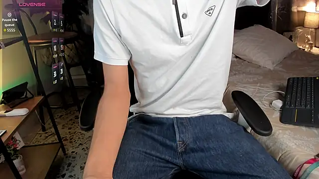 NovaaWheler online show from March 21, 11:59 am