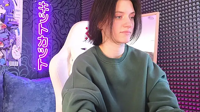 Snapshot of roxy_riot_ chatting on February 26, 7:42 am roxy riot  online show from February 26, 7:42 am